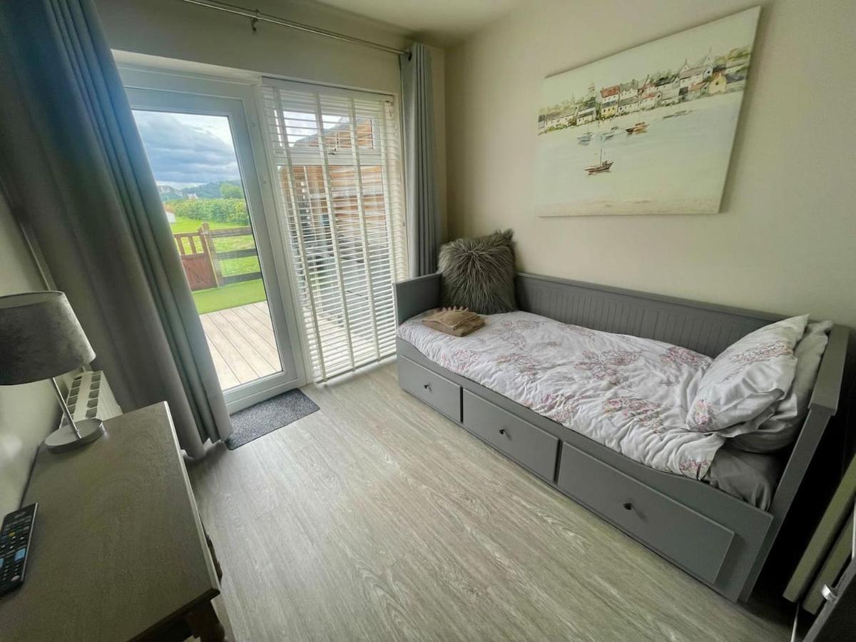 3 Bedroom Deganwy Sea View Beach House Ll31 Экстерьер фото