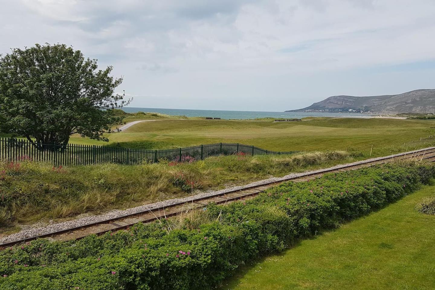 3 Bedroom Deganwy Sea View Beach House Ll31 Экстерьер фото