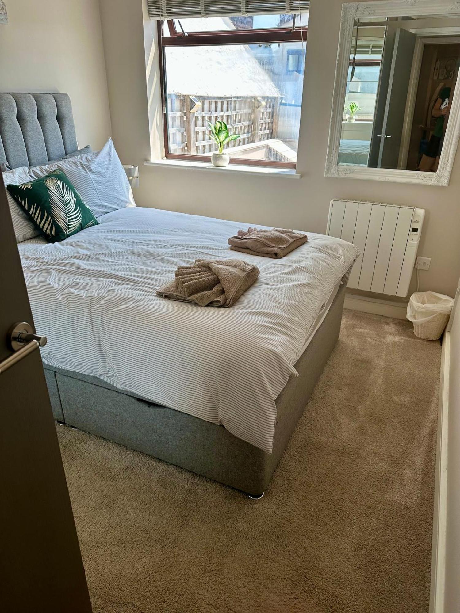 3 Bedroom Deganwy Sea View Beach House Ll31 Экстерьер фото